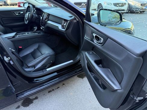 Used 2019 Volvo S60 T6 Momentum w/ Multimedia Package AWD/4WD image 12