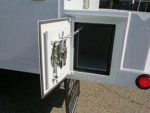 New 2022 RAM 3500 Tradesman image 16