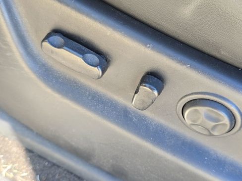 Used 2013 GMC Yukon Denali image 13