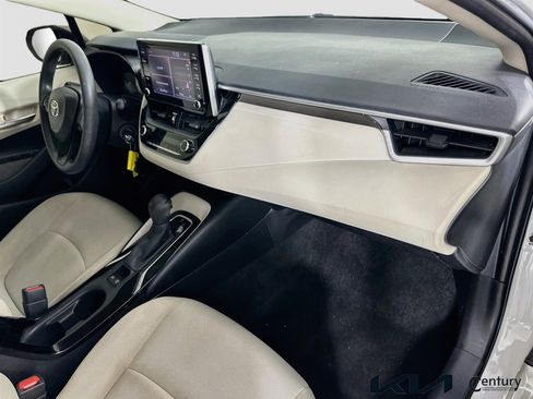 Used 2020 Toyota Corolla LE FWD image 26