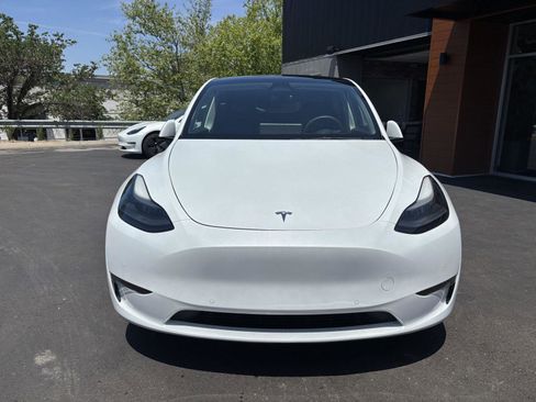Used 2022 Tesla Model Y Performance AWD/4WD image 4