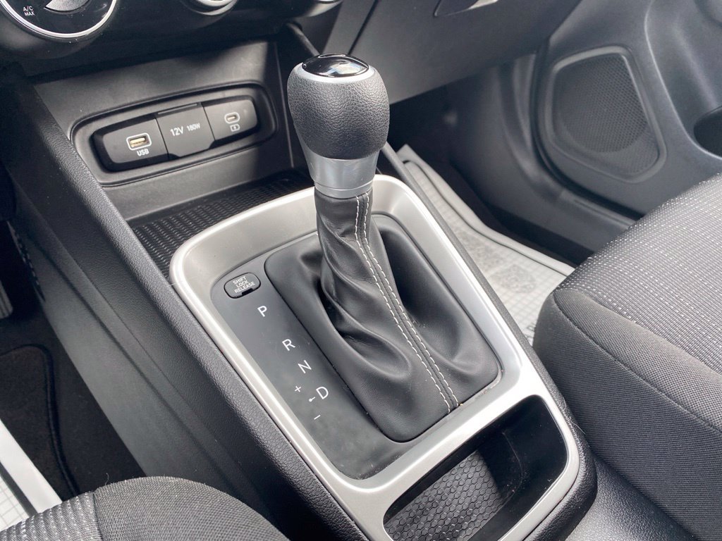 Certified 2023 Hyundai Venue SE FWD image 19