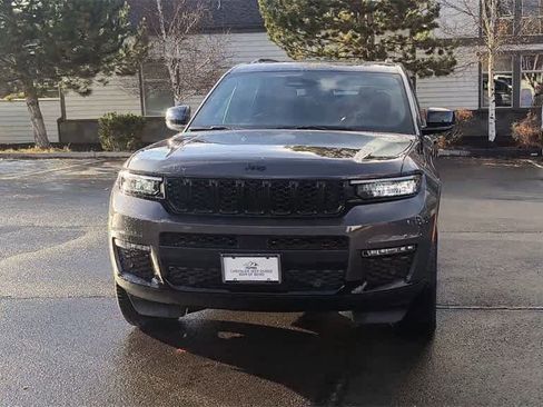 New 2025 Jeep Grand Cherokee L Limited image 4