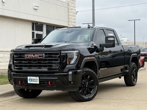 Used 2024 GMC Sierra 2500 AT4 w/ AT4 Premium Plus Package image 2