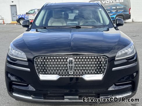 Used 2023 Lincoln Aviator Reserve w/ Equipment Group 201A image 8