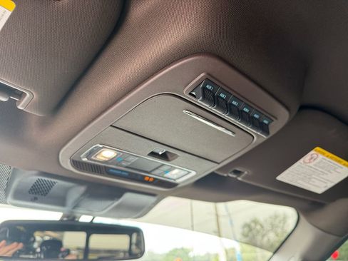 Used 2025 Ford F250 King Ranch w/ Chrome Package image 39