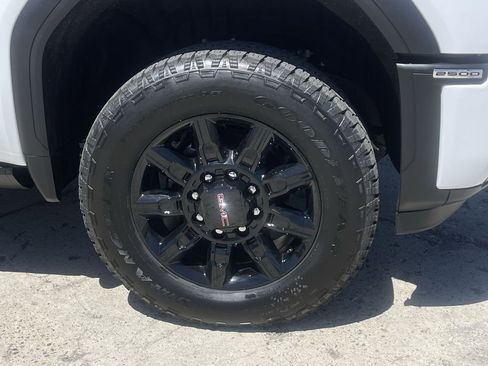 New 2026 GMC Sierra 2500 AT4 w/ AT4 Premium Plus Package AWD/4WD image 33