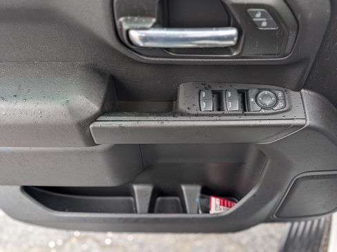 Used 2023 Chevrolet Silverado 1500 Custom image 24