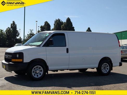 Used 2013 Chevrolet Express 1500 AWD image 3