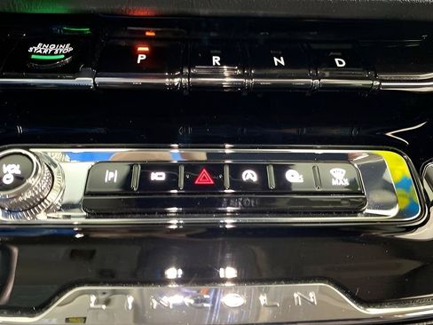 Used 2023 Lincoln Corsair AWD w/ Equipment Group 101A image 44