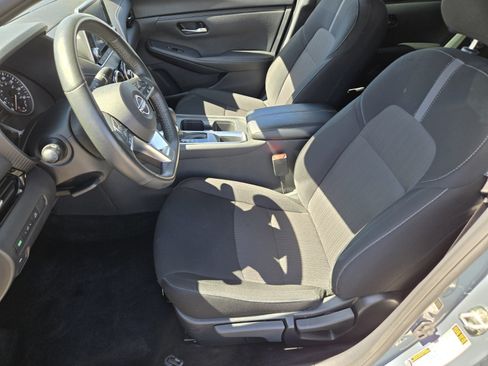 Used 2025 Nissan Sentra SV w/ All-Weather Package FWD image 10