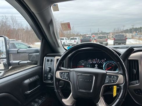 Used 2019 GMC Sierra 3500 Denali w/ Duramax Plus Package image 23