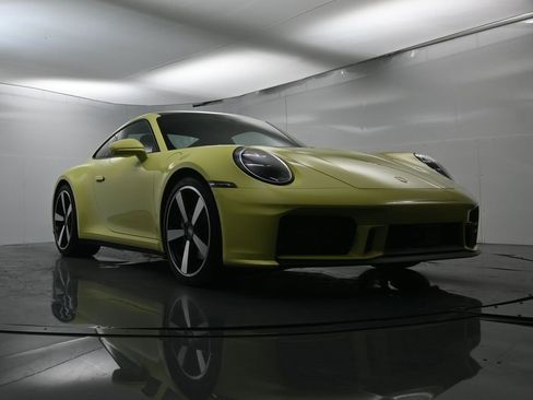 Used 2025 Porsche 911 Carrera image 52
