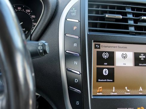 Used 2017 Lincoln MKC Reserve w/ Lincoln MKC Climate Package image 27