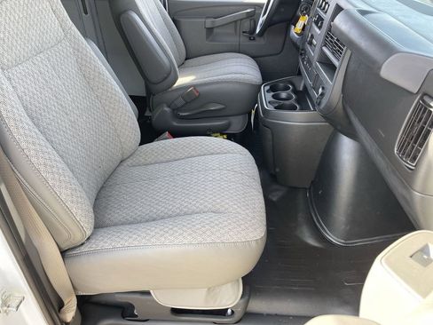 New 2025 GMC Savana 2500 Extended w/ Driver Convenience Package image 27