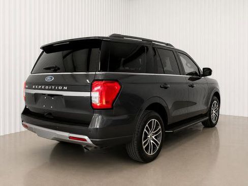 Used 2024 Ford Expedition XLT RWD image 1
