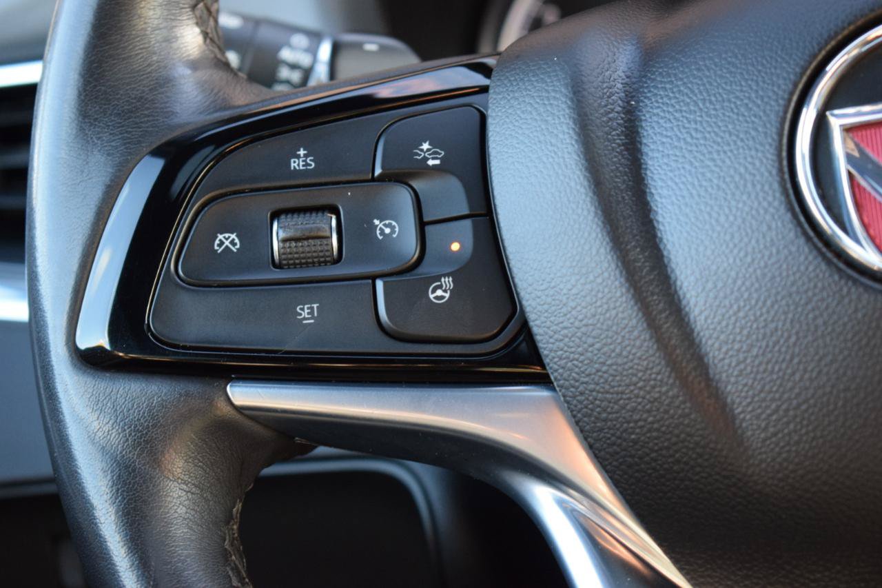 Used 2024 Buick Enclave Essence w/ Experience Buick Package FWD image 20