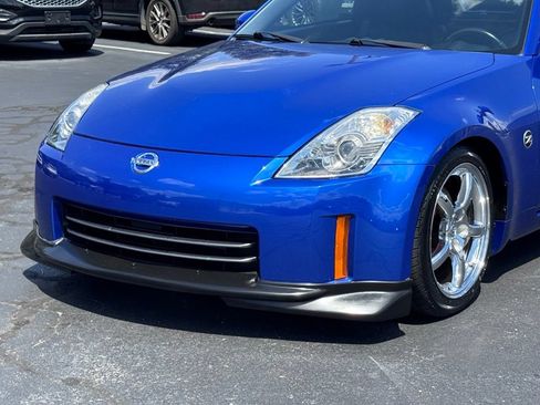 Used 2007 Nissan 350Z Touring RWD image 25