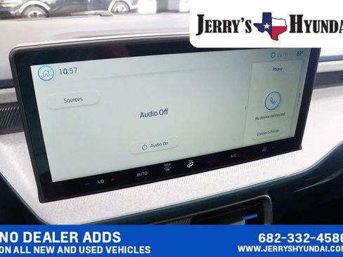Used 2025 Ford Maverick XLT FWD image 12