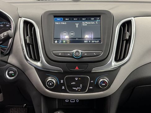 Used 2019 Chevrolet Equinox LS image 14
