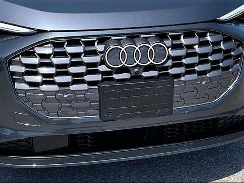 Certified 2025 Audi Q5 Premium Plus w/ Premium Plus AWD/4WD image 11