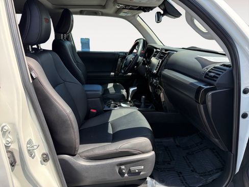 Used 2023 Toyota 4Runner TRD Off-Road Premium w/ Moonroof Package AWD/4WD image 19