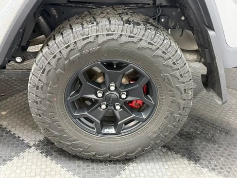 Used 2021 Jeep Gladiator Sport AWD/4WD image 13