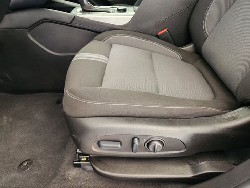 Used 2025 Chevrolet Blazer LT FWD image 26