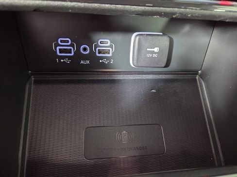 Used 2023 Jeep Grand Cherokee Limited w/ Luxury Tech Group II AWD/4WD image 28