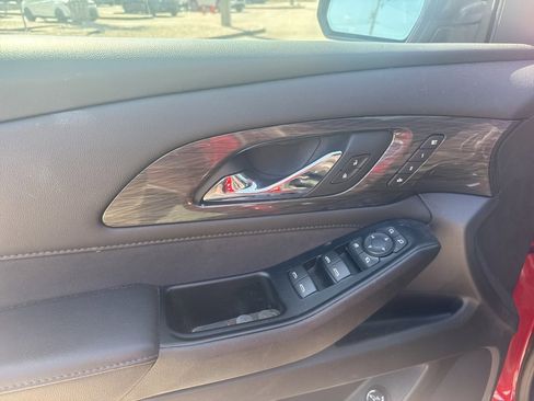 Used 2023 Chevrolet Traverse High Country image 16