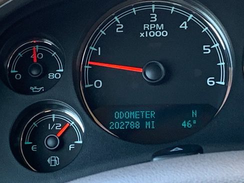 Used 2012 GMC Yukon SLT w/ SLT-2 Equipment Package image 11