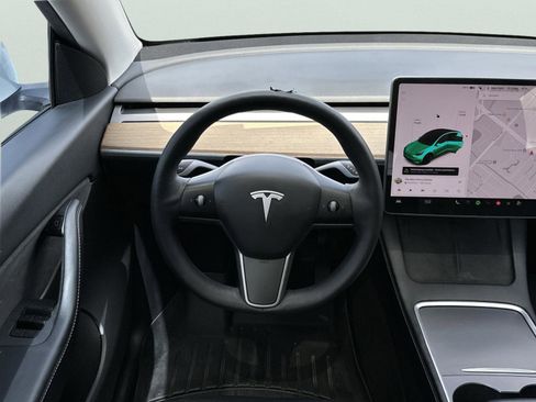 Used 2021 Tesla Model Y Performance image 15