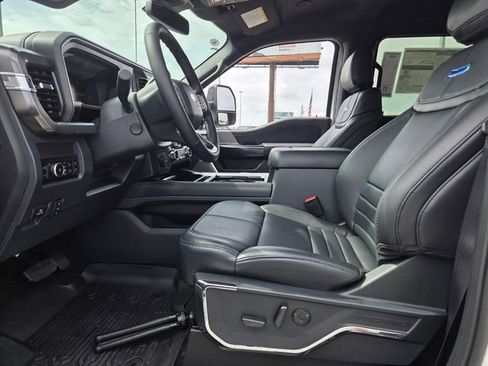 New 2026 Ford F450 Platinum w/ FX4 Off-Road Package AWD/4WD image 5