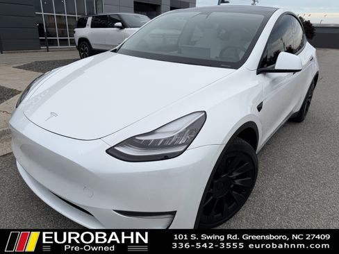 Used 2021 Tesla Model Y Long Range AWD/4WD image 1