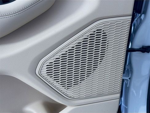 New 2025 Jeep Grand Cherokee Limited image 19