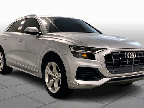 Used 2022 Audi Q8 Premium Plus image 2
