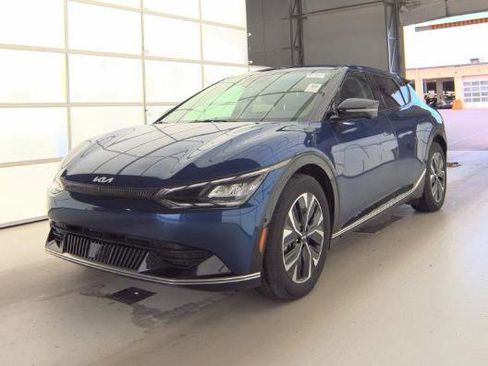 Used 2024 Kia EV6 Wind w/ Wind Technology Package AWD/4WD image 1