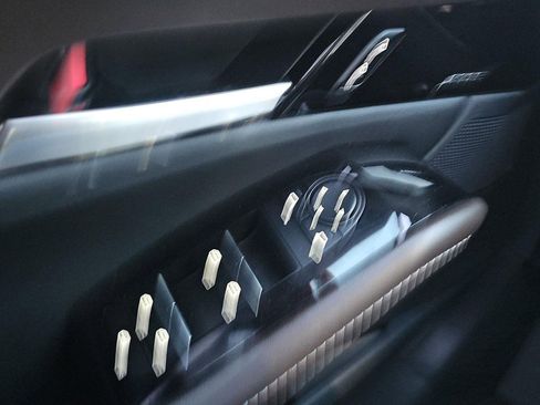 Used 2025 MAZDA CX-30 2.5 Turbo w/ Premium Package image 19