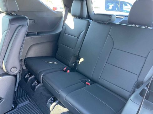New 2025 Chevrolet Traverse LT w/ LPO, Floor Liner Package image 18