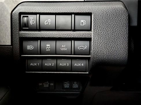 Certified 2025 Toyota Tacoma 4x4 Double Cab Hybrid image 43