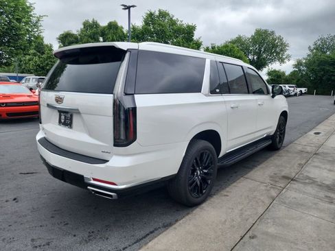 Certified 2025 Cadillac Escalade ESV Premium Luxury AWD/4WD image 8