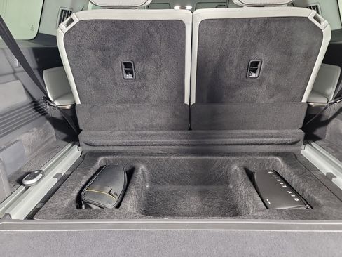 Used 2024 Rivian R1S Adventure AWD/4WD image 26
