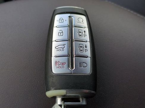 Certified 2022 Genesis GV70 2.5T w/ Advanced Package AWD/4WD image 25