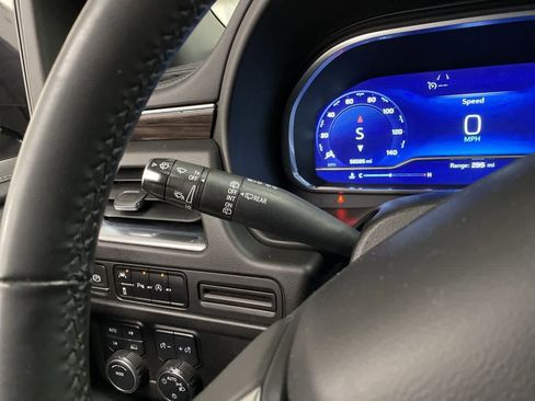 Used 2023 Chevrolet Tahoe LT image 22