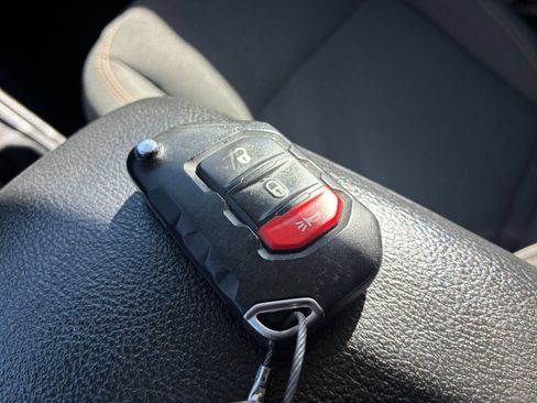 Used 2025 Jeep Wrangler Unlimited Sport AWD/4WD image 21