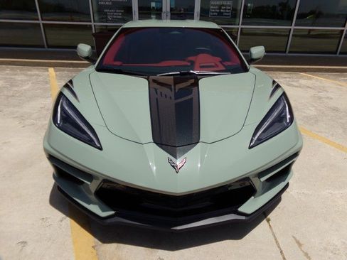 Used 2024 Chevrolet Corvette Stingray Premium Cpe w/ Z51 Performance Package RWD image 2