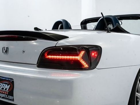Used 2003 Honda S2000 image 12
