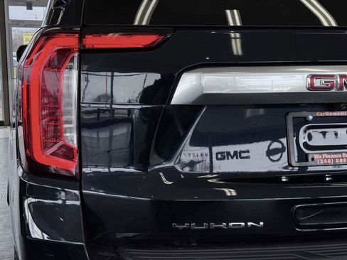 Used 2023 GMC Yukon XL Denali image 18