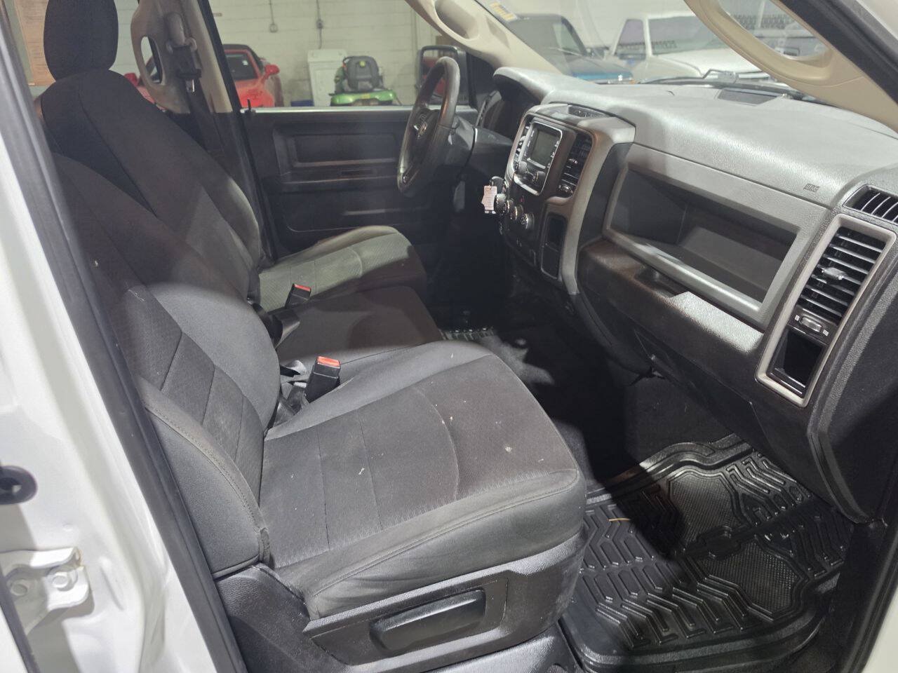 Used 2019 RAM 1500 Express w/ Express Value Package AWD/4WD image 34