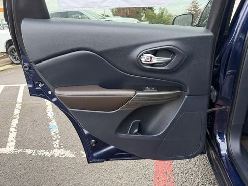 Used 2015 Jeep Cherokee Limited w/ Luxury Group image 30